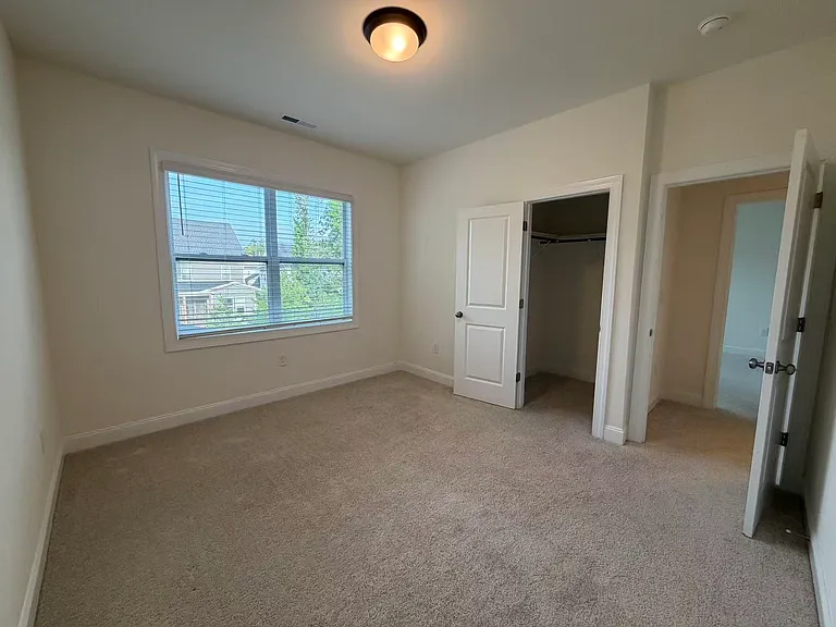 421 Candlebrook Ln — Photo 18