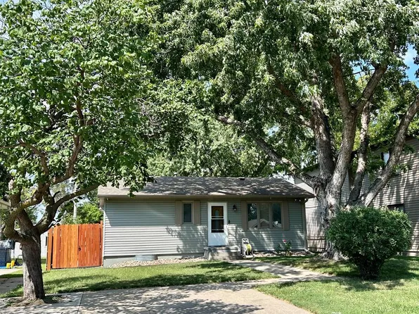 2416 N Park Ave, Grand Island, NE 68803