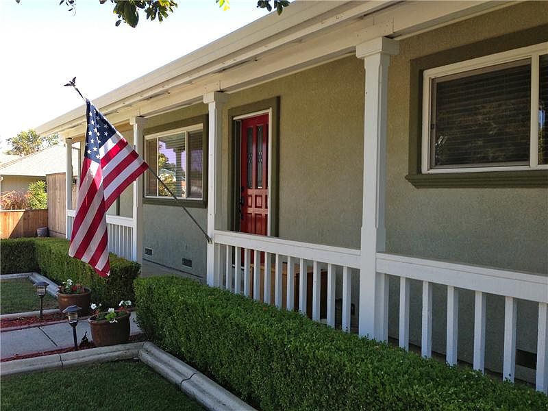 1st image of 1223 Evergreen Way