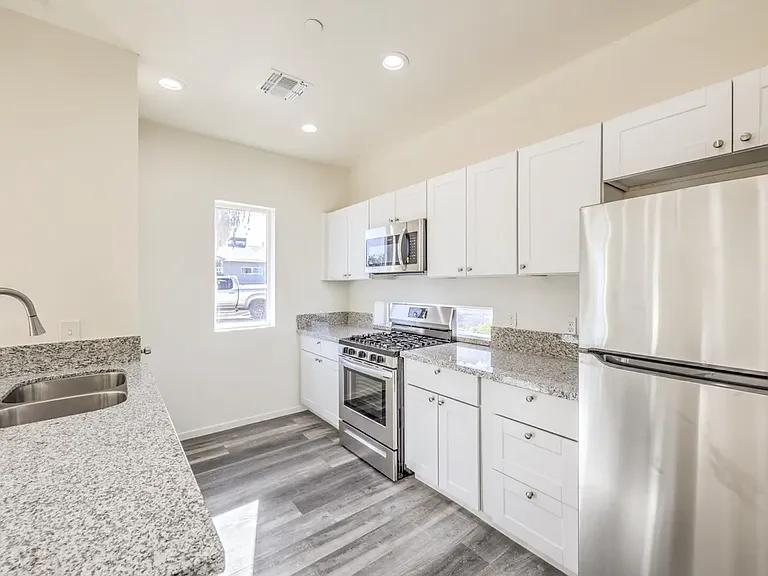 150 Copper St #123 — Photo 2