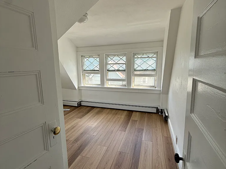 7 Law St — Photo 12