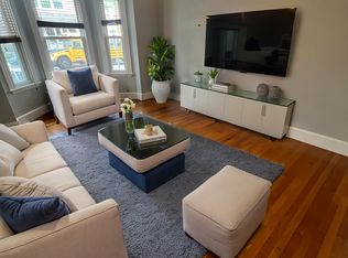 863 1/2 E Broadway Floor 1, Boston, MA 02127