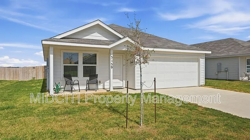 3 bed, 2.0 bath, 1474 sqft, $1,850 — Photo 3