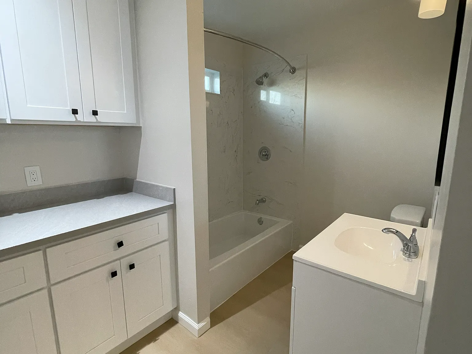 6000 Castillon Dr — Photo 4