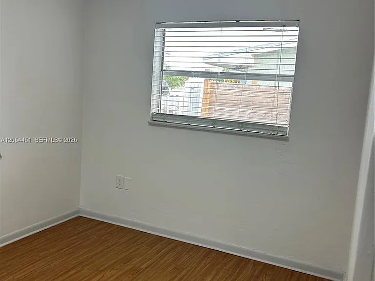19710 NW 51st Ave — Photo 32