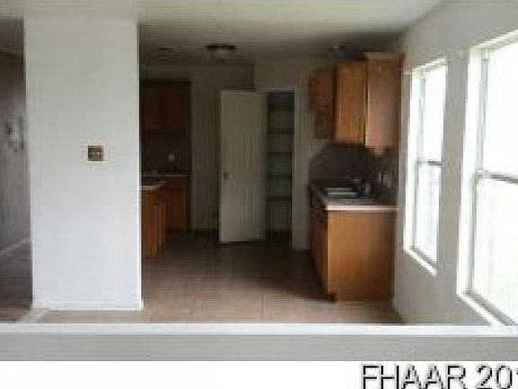 3rd image of 3507 Bull Run Dr