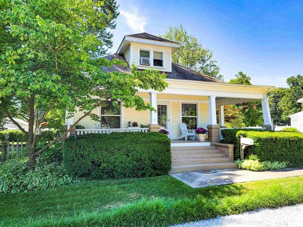 400 E 6th St, Flora, IL 62839