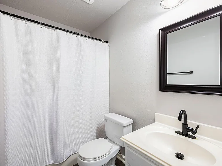 18234 Campbellford Dr — Photo 9