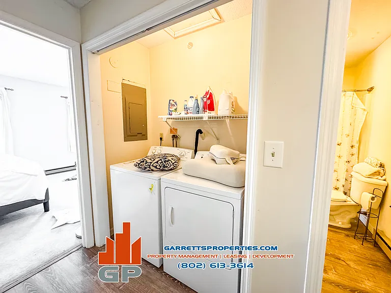 267 Eastview Cir #1 — Photo 3