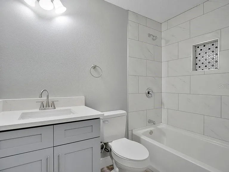 2115 Messina Ave — Photo 19