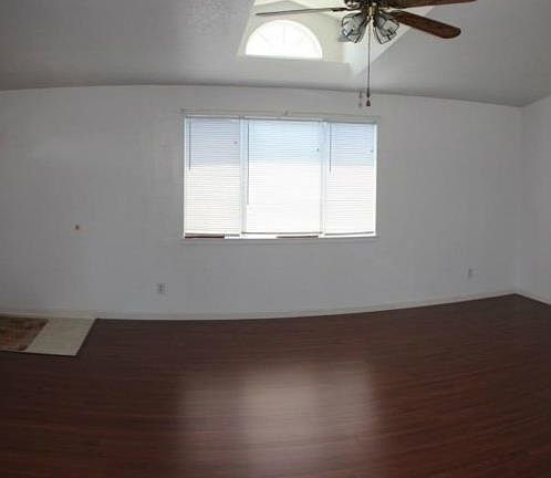 4th image of 381 Los Encinos Ct #381