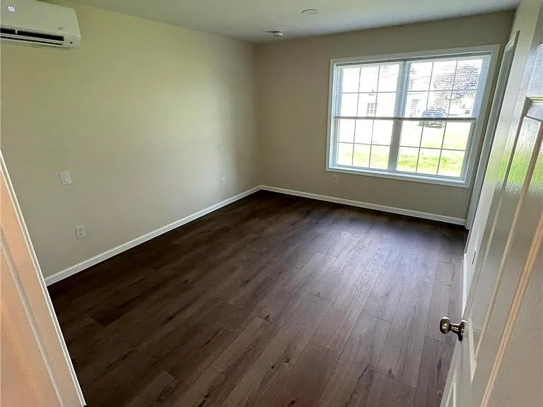 2815 Jefferson St — Photo 7