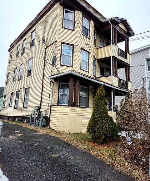 463 Logan St #2 — Photo 2