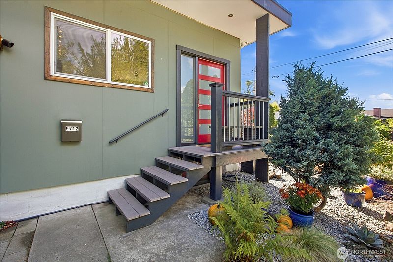 3rd image of 9712 57th Avenue S