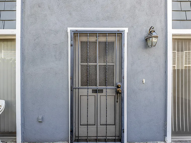 850 Arcadia Ave #5 — Photo 3