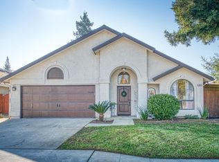 1512 Goshen Ave, Clovis, CA 93611