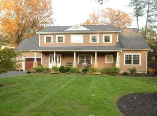 3 Robin Rd, Rumson, NJ 07760