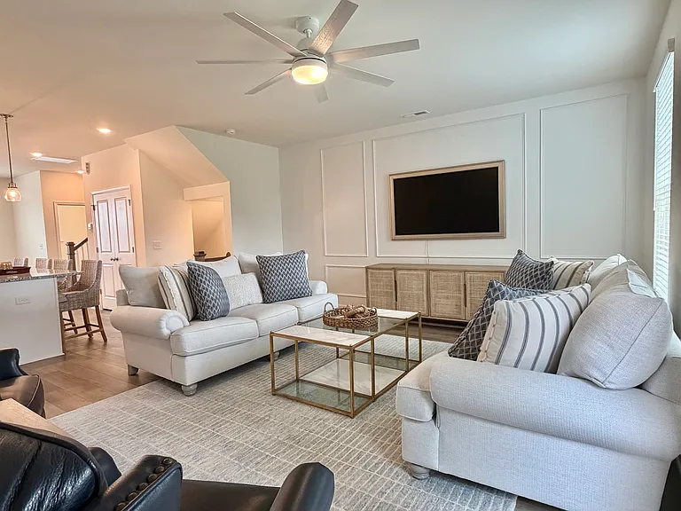 855 Parc Townes Dr — Photo 16