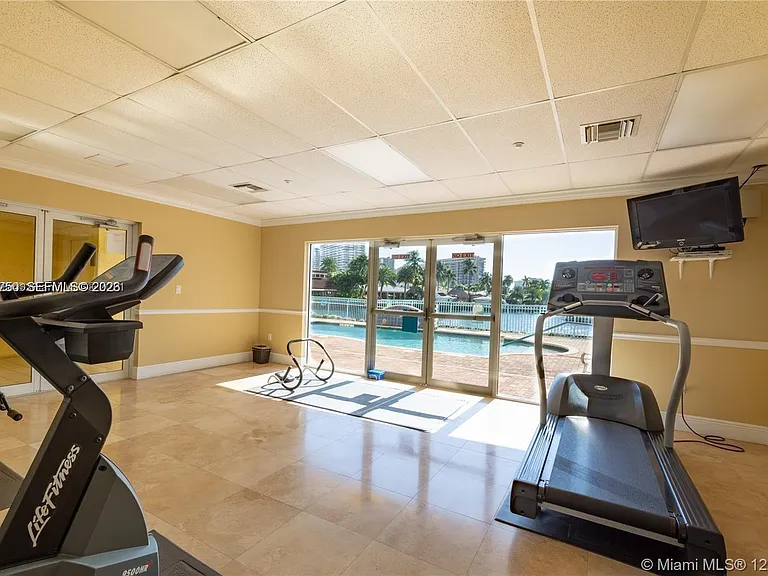 201 Golden Isles Dr #409 — Photo 26