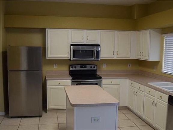 4th image of 13017 Carlington Ln