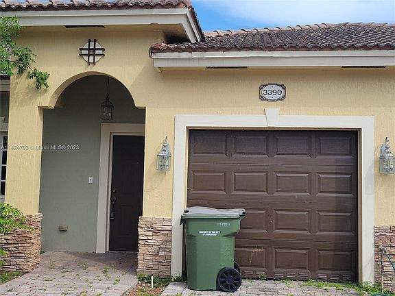3rd image of 3390 NE 11th Dr #3390