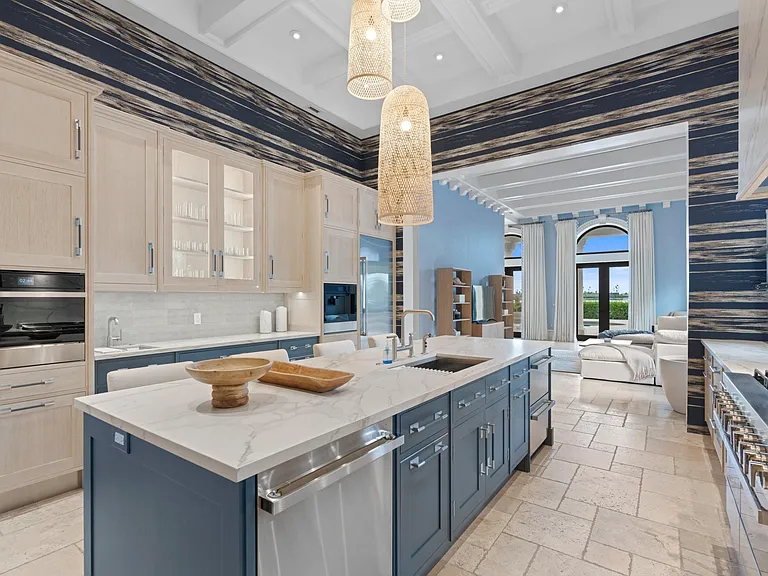 3240 N Flagler Dr — Photo 14