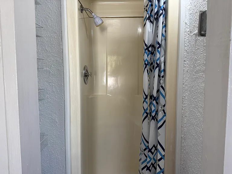 18 Tuxedo Pl #1 — Photo 11