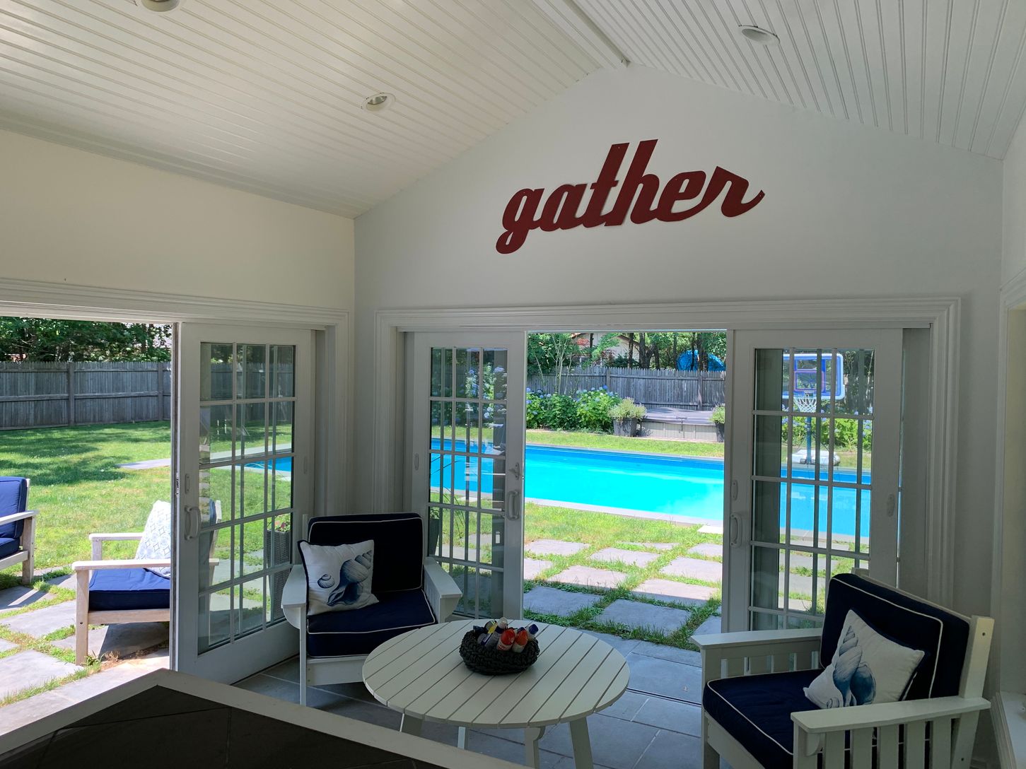  Pool house