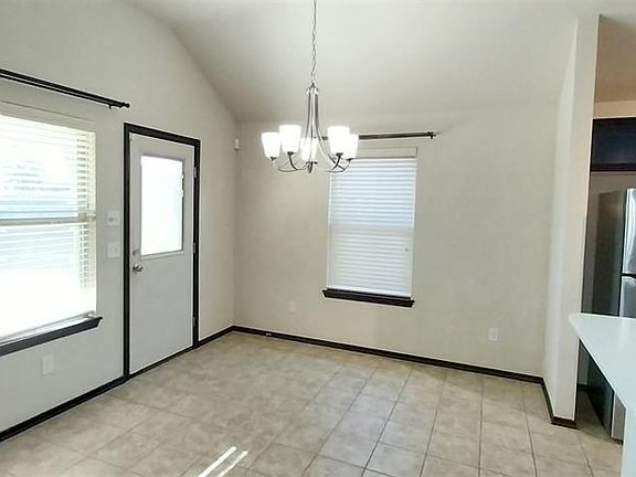 3rd image of 19109 Blanco Dr