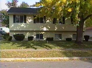 1219 Snyder Rd, East Lansing, MI 48823