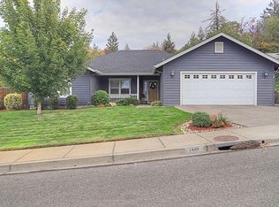 2449 Coach Dr, Grants Pass, OR 97527