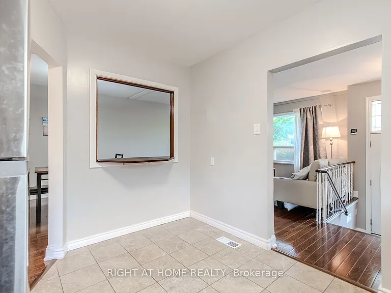 12 Murellen Cres — Photo 13