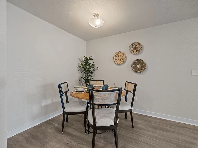 Harbor Village Apartments — Photo 25