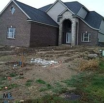 1st image of 920 Woodside Dr