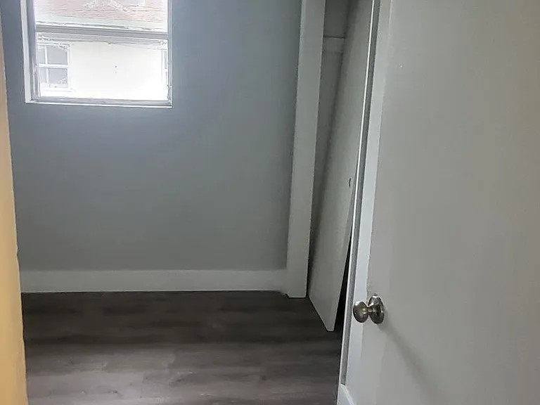 2221 NW 59th St — Photo 17