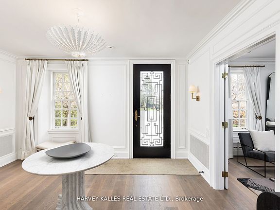 3rd image of 470 Russell Hill Rd