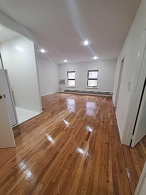 2nd image of 334 E 55th St APT 3