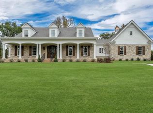 1 Georgian Acres St, Frontenac, MO 63131