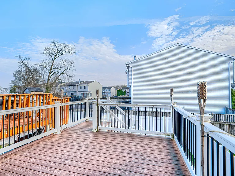 3907 Cutty Sark Rd — Photo 21