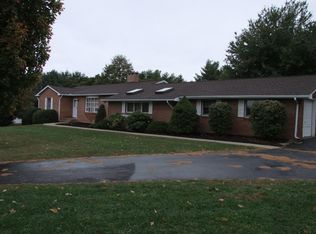 2 Oak Grove Rd, Flemington, NJ 08822