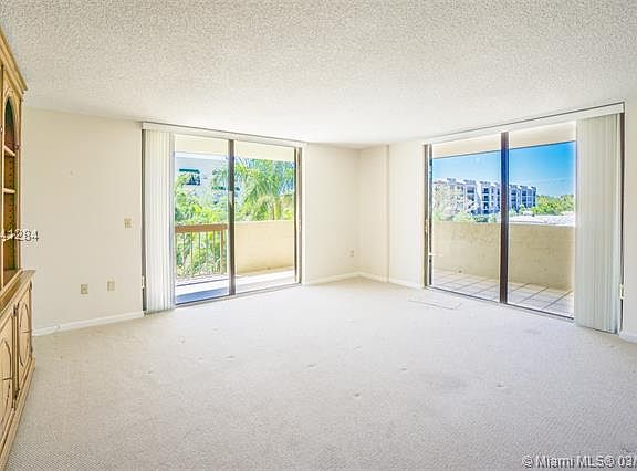 2nd image of 600 Biltmore Way APT 320