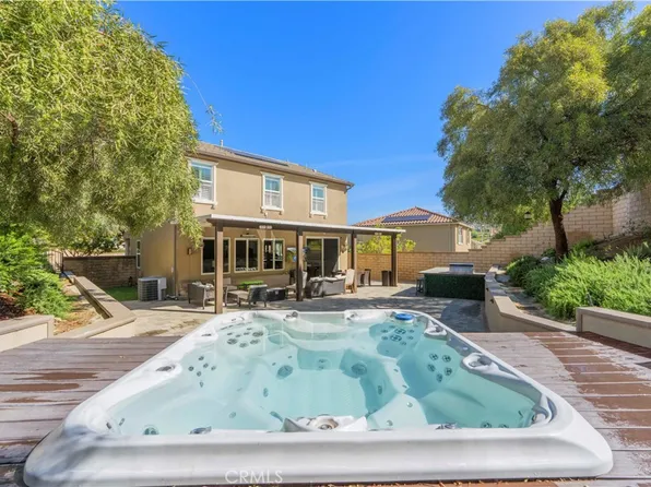 19890 Holly Dr, Santa Clarita, CA 91350