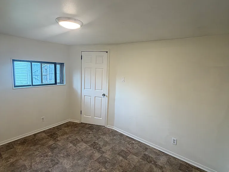 3638 E Squire Ave #UPPER — Photo 8