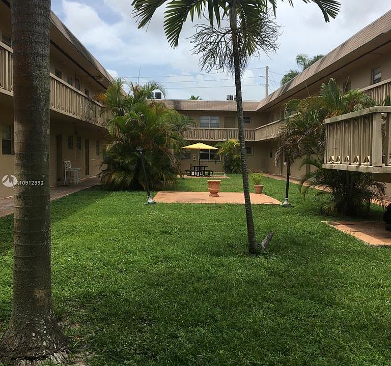 1st image of 1350 NE 119th St APT 23