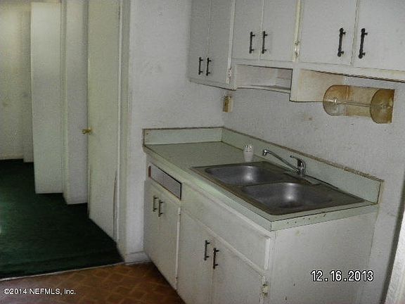5th image of 2636 W Edgewood Ave