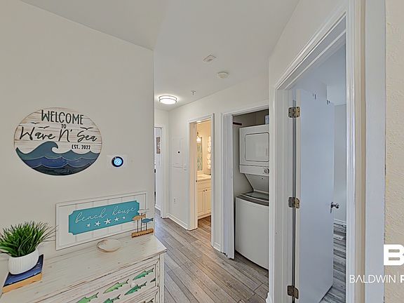 4th image of 572 E Beach Blvd #406