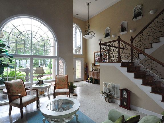 Grand Entry Into Foyer