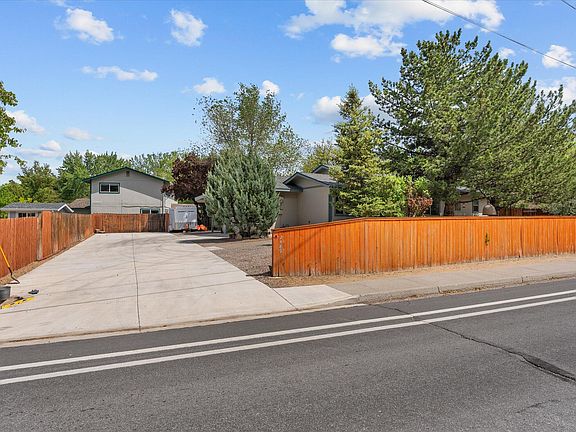 2nd image of 2489 Silver Sage Dr