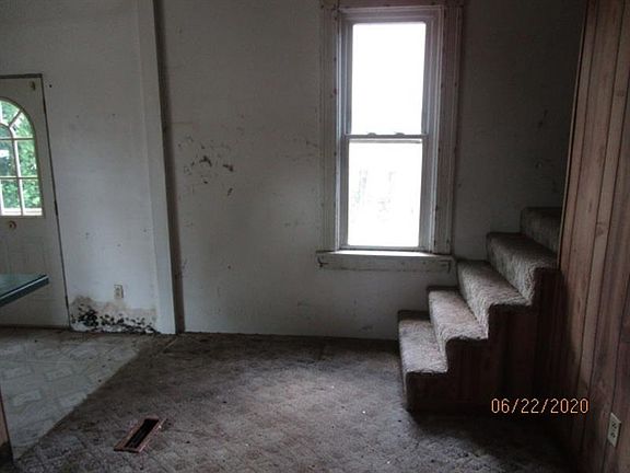 5th image of 113-115 Wayne St