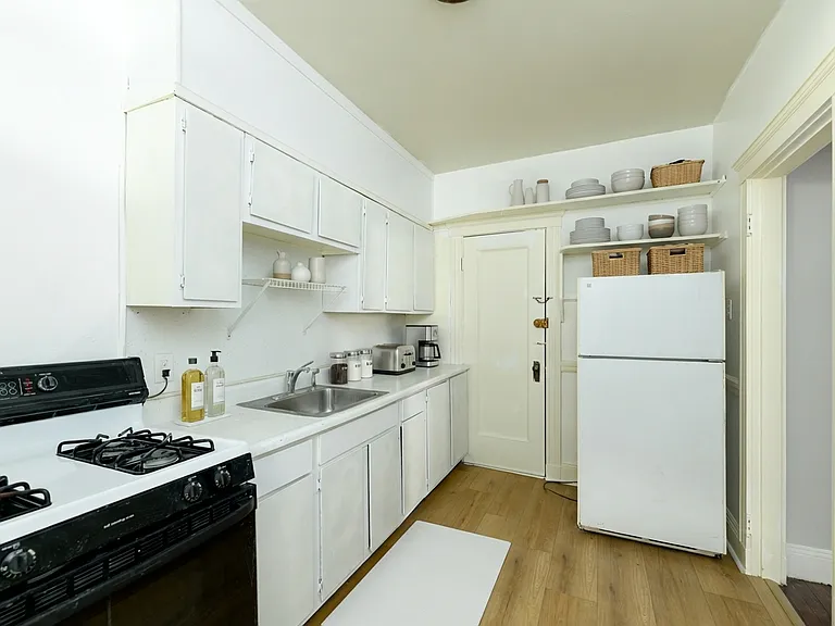 15 Colliston Rd #6 — Photo 4